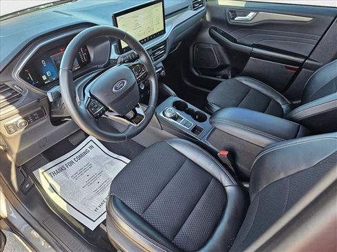 Used 2023 Ford Escape SE image 8