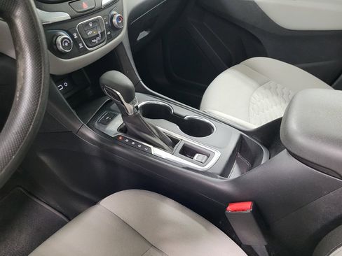 Used 2020 Chevrolet Equinox LS w/ LPO, Cargo Package AWD/4WD image 26