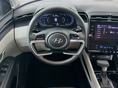 Used 2024 Hyundai Tucson SEL FWD image 18
