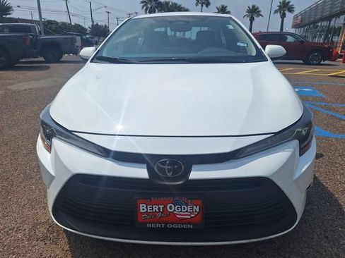 Used 2024 Toyota Corolla LE FWD image 2