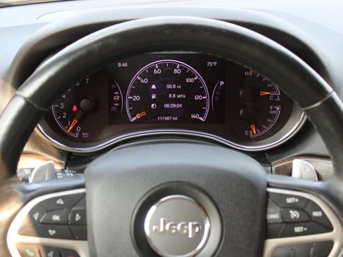 Used 2016 Jeep Grand Cherokee Limited AWD/4WD image 8