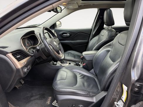 Used 2015 Jeep Cherokee Limited image 9