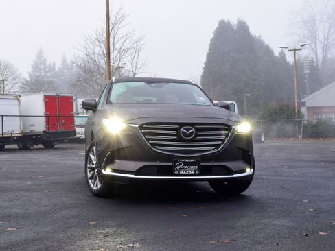 Used 2018 MAZDA CX-9 Grand Touring image 3