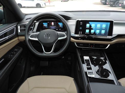 Used 2024 Volkswagen Atlas Cross Sport SE FWD image 24
