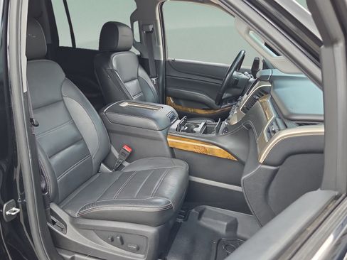 Used 2017 GMC Yukon XL Denali w/ Open Road Package AWD/4WD image 16