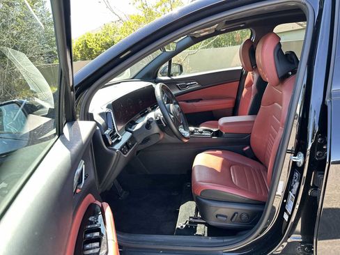 Used 2023 Kia Sportage SX Prestige AWD/4WD image 2