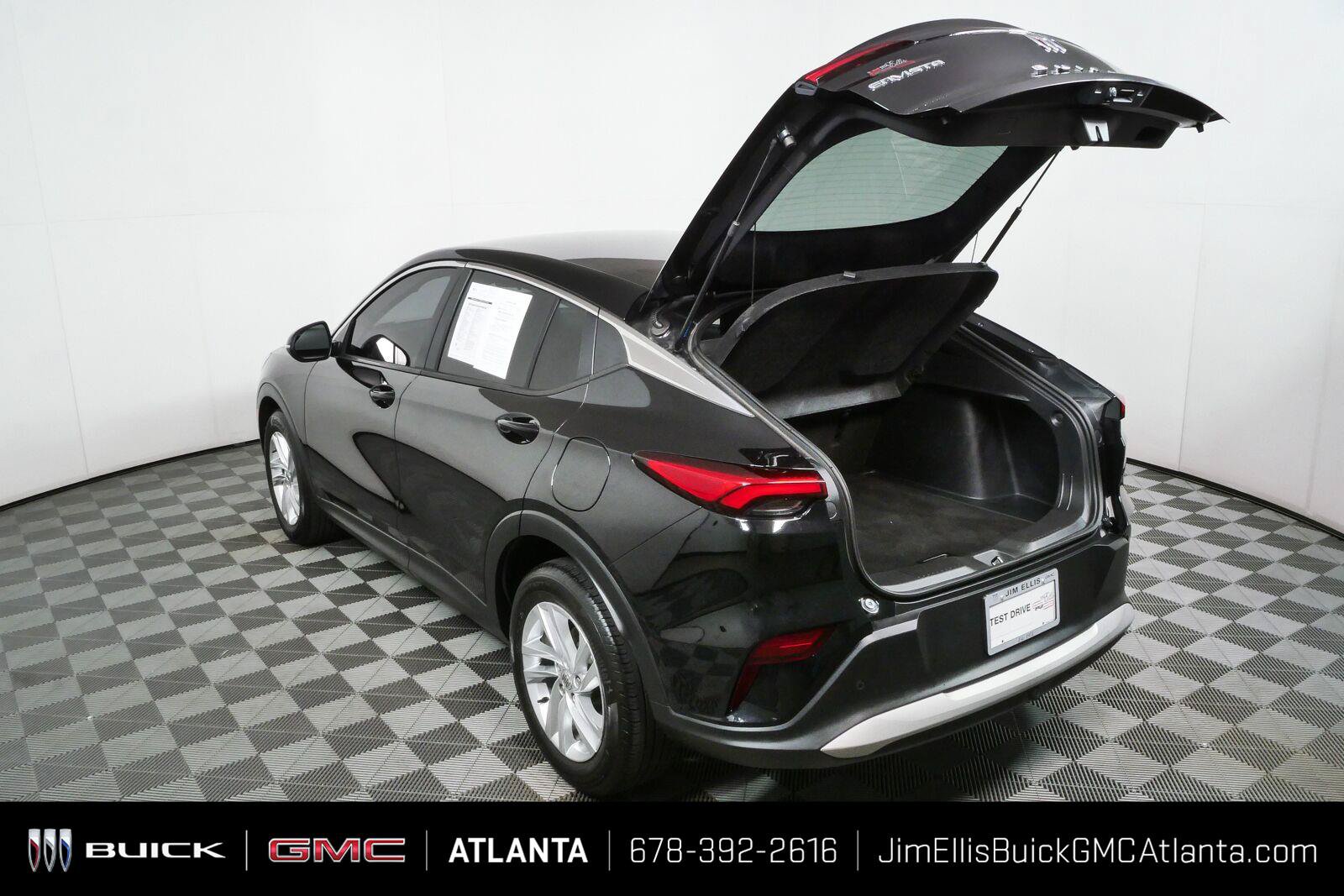 Used 2025 Buick Envista Preferred FWD image 24