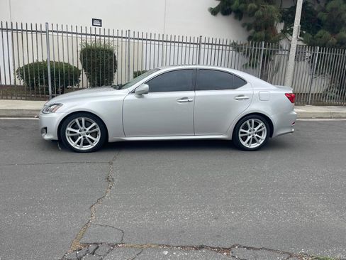 Used 2006 Lexus IS 350 4dr Sedan image 3