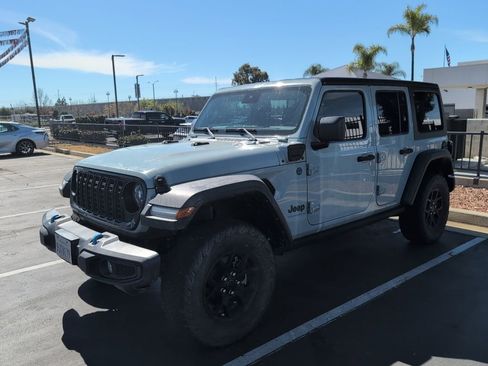 Used 2024 Jeep Wrangler Unlimited image 7