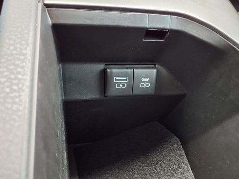 Used 2024 Toyota Camry SE FWD image 20
