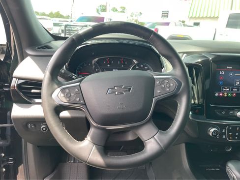 Used 2023 Chevrolet Traverse RS FWD image 15