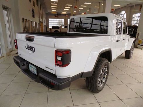 New 2026 Jeep Gladiator Sport AWD/4WD image 7