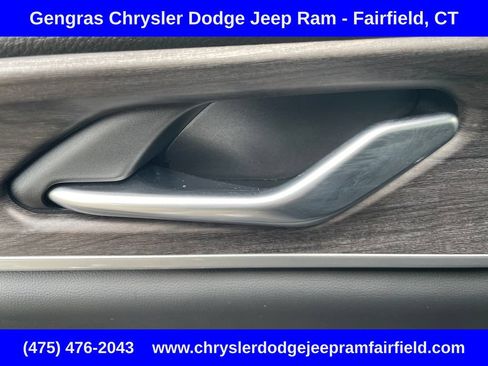 Used 2023 Jeep Grand Cherokee Limited w/ Luxury Tech Group II AWD/4WD image 37