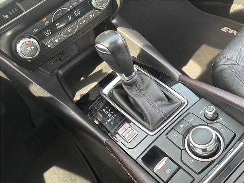 Used 2017 MAZDA MAZDA3 Grand Touring w/ Premium Equipment Package FWD image 16