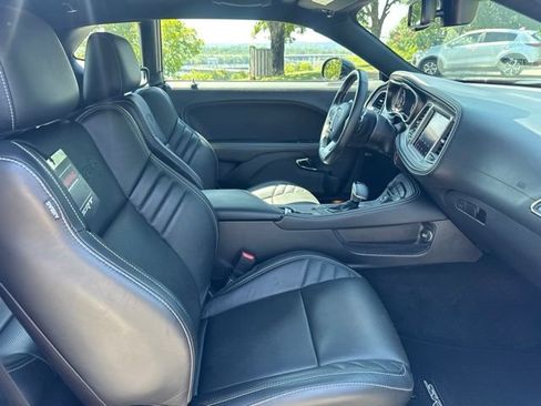 Used 2023 Dodge Challenger SRT Hellcat w/ Driver Convenience Group RWD image 10