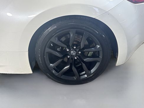 Used 2020 Nissan 370Z Coupe RWD image 33