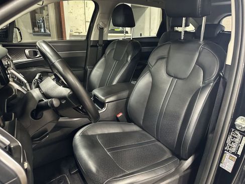 Used 2021 Kia Sorento S w/ Panoramic Sunroof Package AWD/4WD image 13