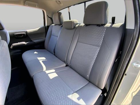 Used 2022 Toyota Tacoma SR5 w/ Technology Package RWD image 20