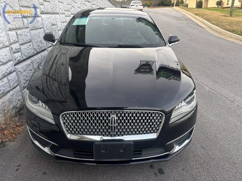Used 2017 Lincoln MKZ Premiere image 2