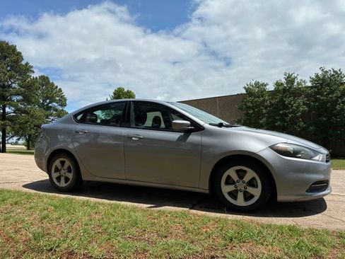 Used 2015 Dodge Dart SXT FWD image 4