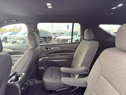 Certified 2024 Chevrolet Traverse LT image 33