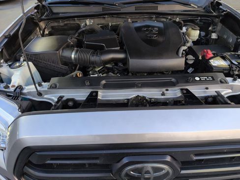 Used 2018 Toyota Tacoma SR w/ SR Convenience Package image 22