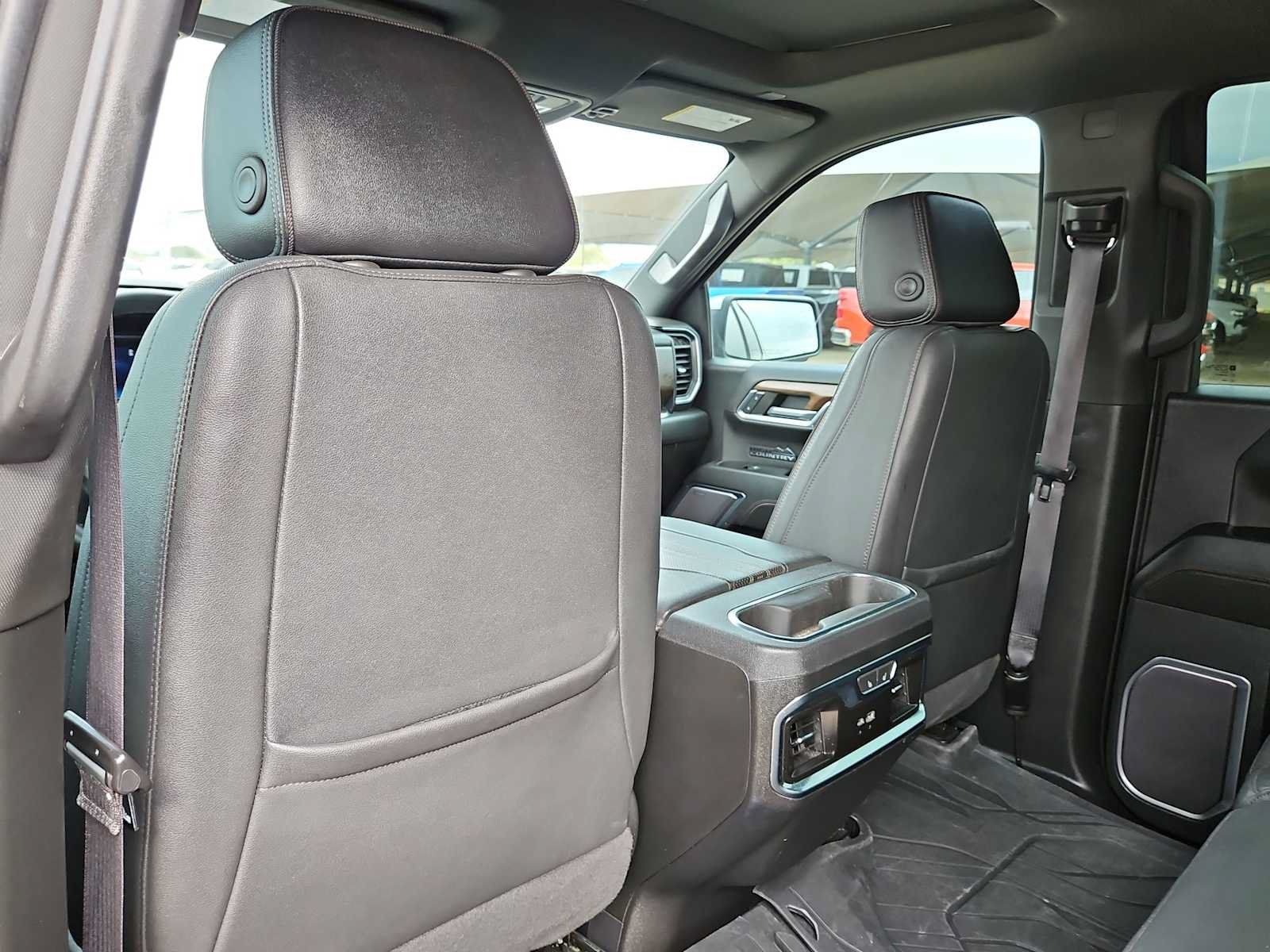 Used 2023 Chevrolet Silverado 1500 High Country w/ High Country Premium Package AWD/4WD image 16