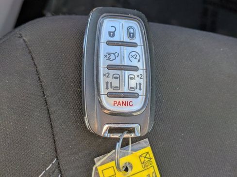 Used 2023 Chrysler Voyager LX image 26