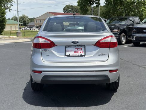 Certified 2018 Ford Fiesta SE FWD image 22