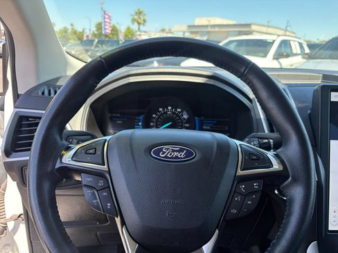 Used 2024 Ford Edge SEL AWD/4WD image 24