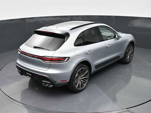 New 2026 Porsche Macan AWD/4WD image 33