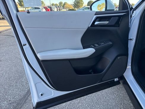 New 2026 Mitsubishi Outlander SE FWD image 29