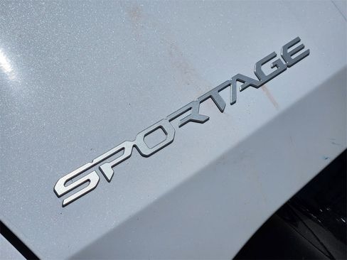 New 2026 Kia Sportage SX image 8