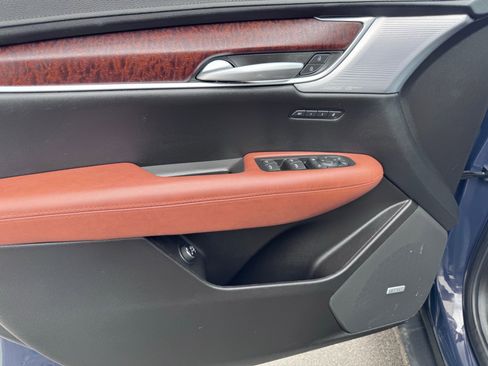 Used 2024 Cadillac XT5 Premium Luxury image 18