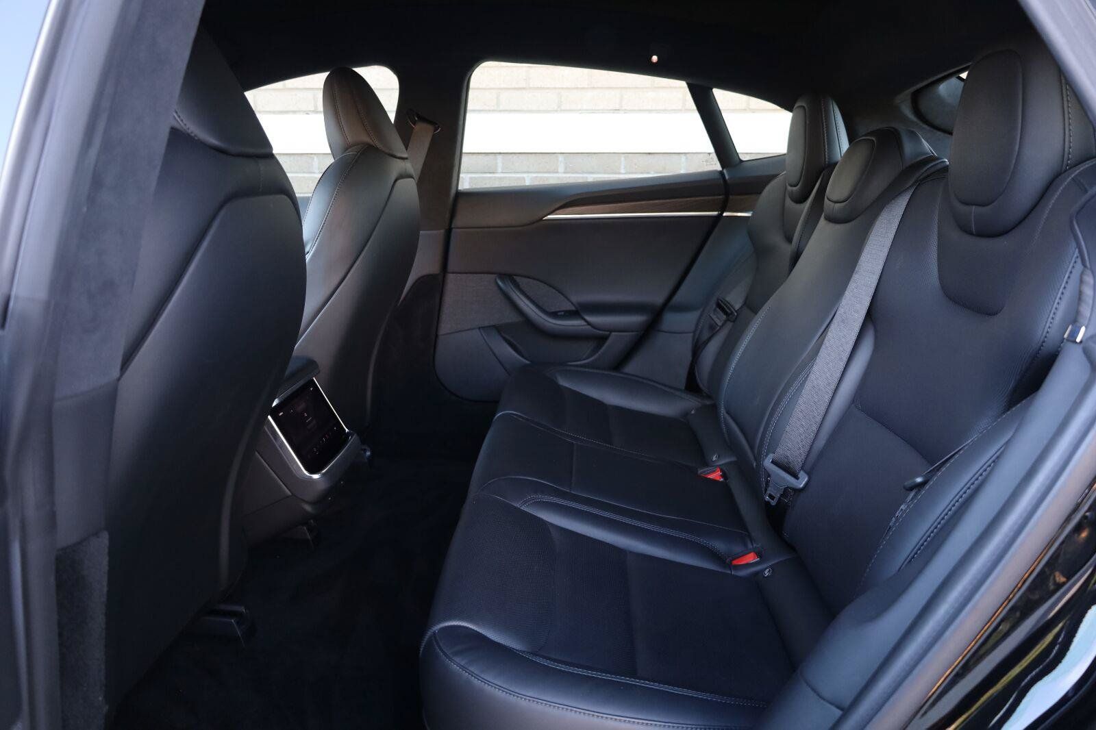 Used 2022 Tesla Model S Standard Range AWD/4WD image 23