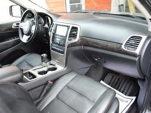 Used 2012 Jeep Grand Cherokee Laredo image 15