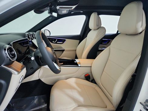 New 2026 Mercedes-Benz GLC 300 image 7