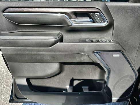 Used 2024 Chevrolet Silverado 2500 LTZ w/ LTZ Convenience Package image 22