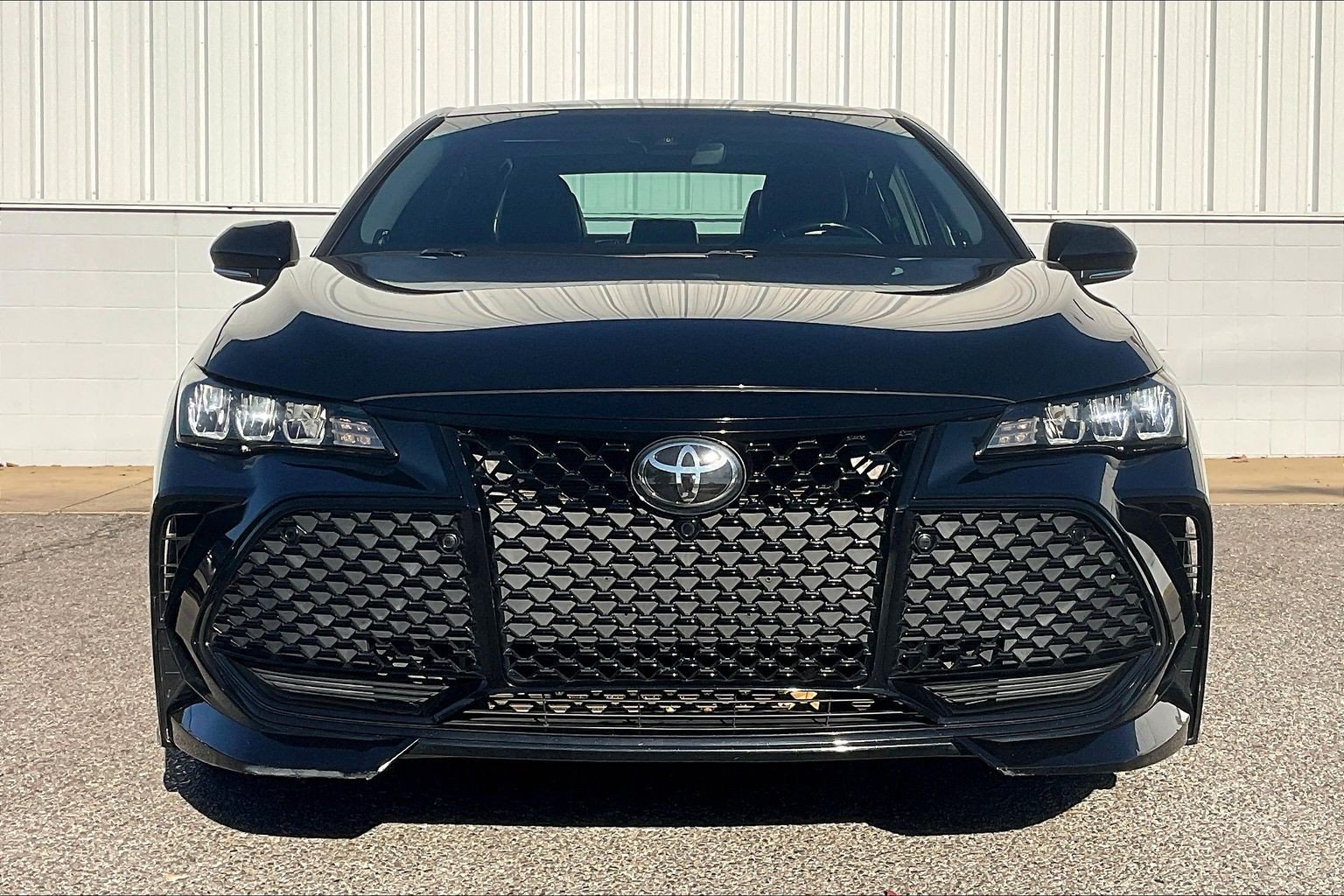 Used 2020 Toyota Avalon TRD FWD image 3