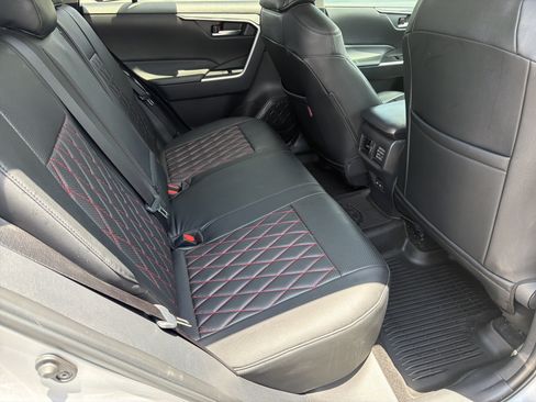 Certified 2024 Toyota Venza LE AWD/4WD image 26