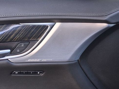 Used 2022 Cadillac XT6 Premium Luxury FWD image 19