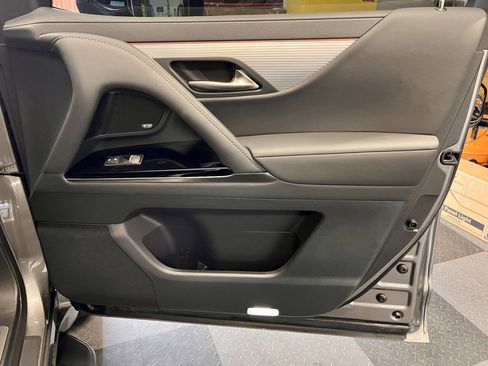 Used 2024 Lexus LX 600 F Sport image 22