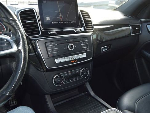 Used 2019 Mercedes-Benz GLE 43 AMG 4MATIC w/ Premium 3 Package image 21