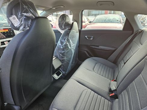 New 2025 Kia K4 EX image 10