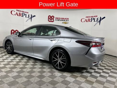 Used 2024 Toyota Camry SE image 6
