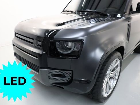 Used 2023 Land Rover Defender 90 V8 image 43