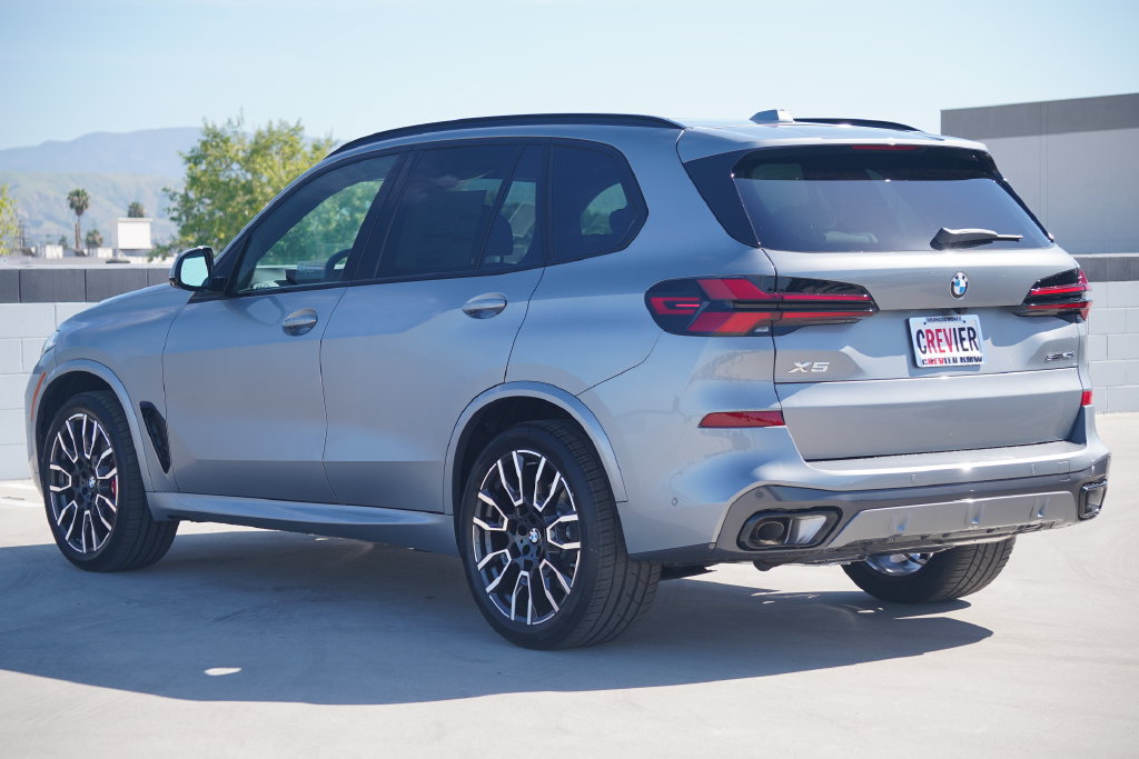 Used 2026 BMW X5 sDrive40i w/ M Sport Package RWD image 7