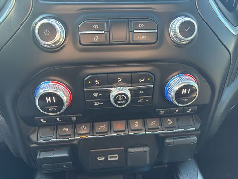 Used 2019 GMC Sierra 1500 AT4 w/ AT4 Premium Package image 18