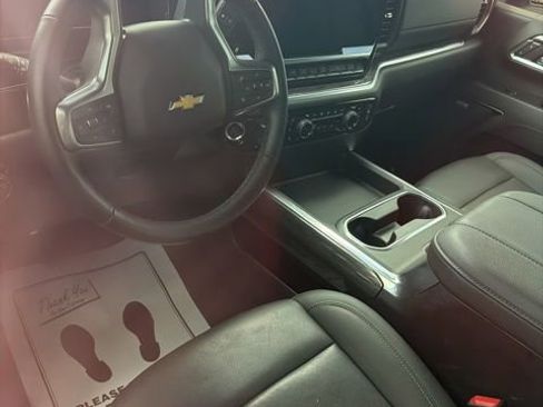 Used 2025 Chevrolet Silverado 2500 LTZ w/ LTZ Premium Package AWD/4WD image 10
