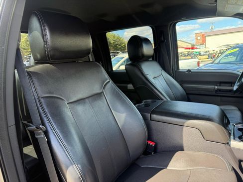 Used 2016 Ford F250 Lariat w/ Chrome Package image 23